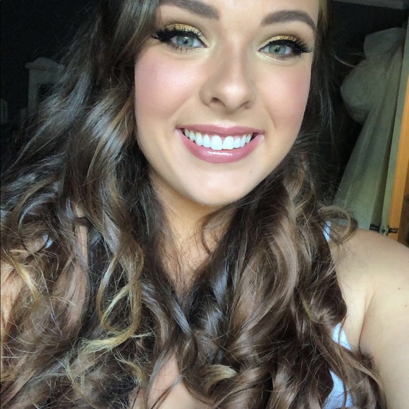 Meet your Posher, Sofia - Picture 5 of 6